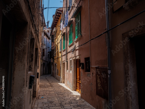 narrow street in the town © Андрей Яровский