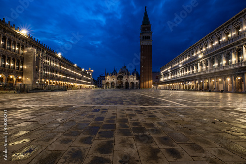 Blu hour in San Marco square © Paolo
