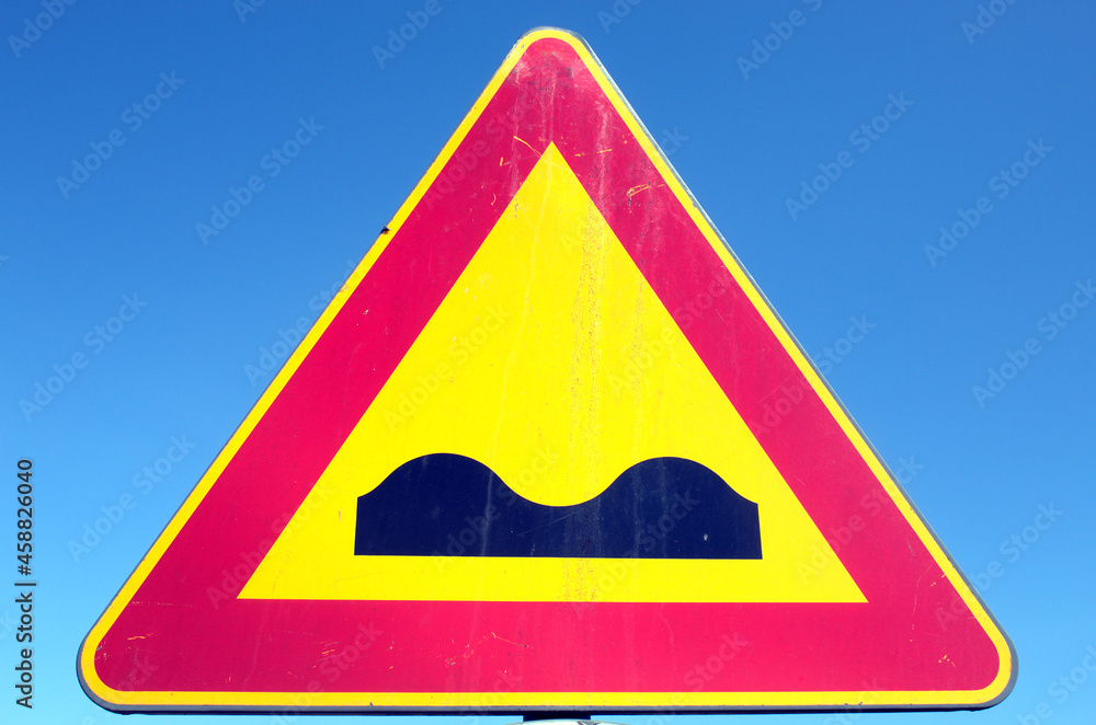 italian road sign (temporary warning sign Uneven road) italian road sign (temporary warning sign Uneven road)