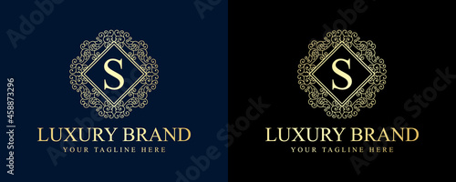 Vintage ornamental vector with floral ornament Suitable for whiskey, liquor, beer, brewery, wine, barber shop, coffee shop, tattoo studio, salon, boutique, hotel, shop signage engraving illustration