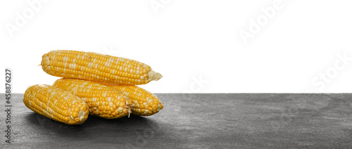 Freshly harvested sweet cor...
