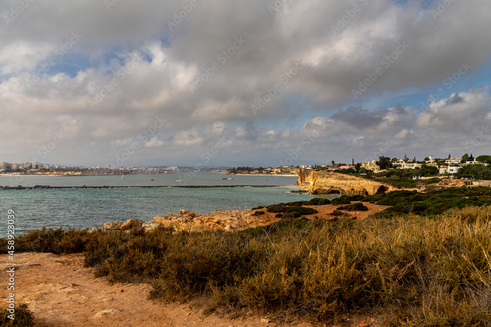 Faro y sus playas desde la distancia