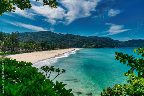 Obraz na płótnie A quiet beautiful Kata Noi Beach on Phuket Island with the Turquoise blue Andaman Sea