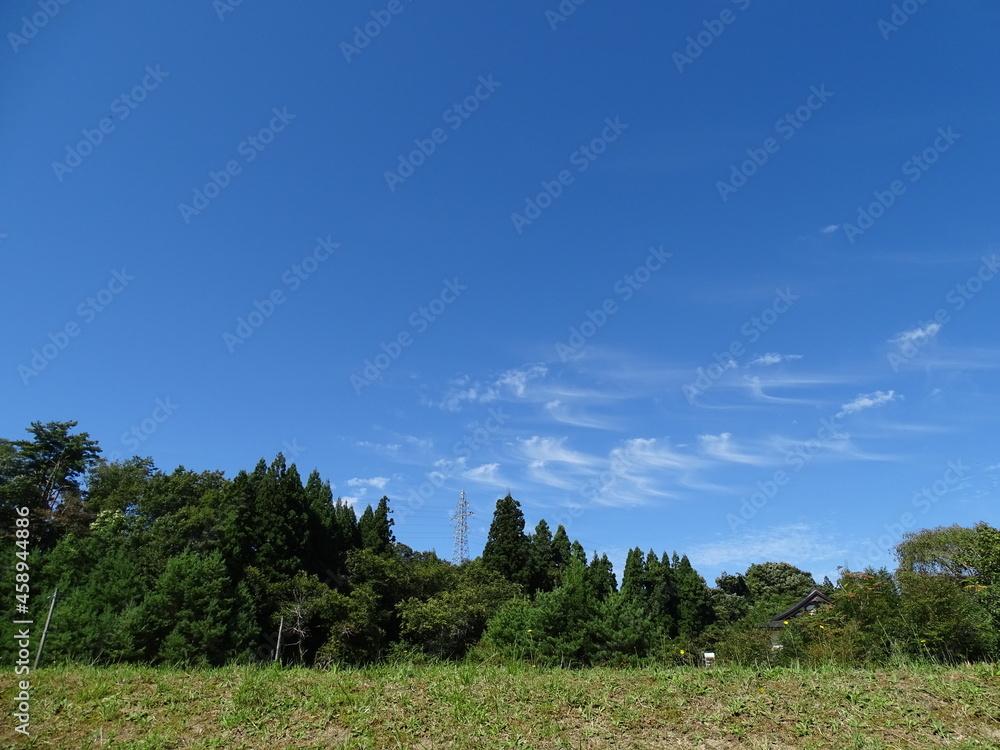 青空と里山 青空と里山
