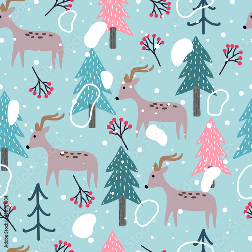 seamless christmas pattern with reindeer Christmas tree or pine, berries, snow and abstract on green background. Merry Christmas and Happy New Year.
