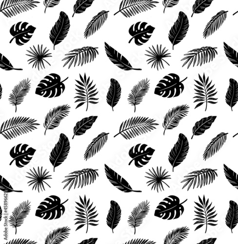 seamless pattern with leaves drawing of tropical palm. © bioraven