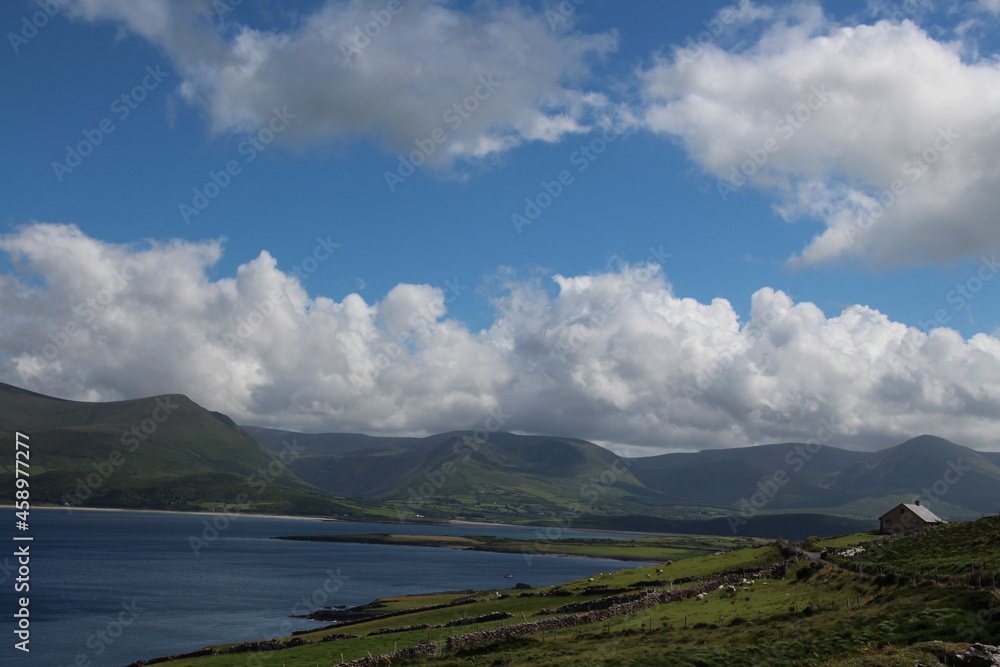 Paisajes que te puedes encontrar por las carreteras irlandesas.