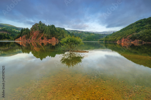 lac de renaison (LOIRE)