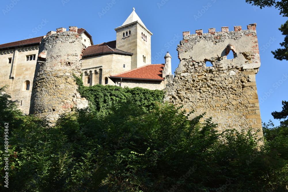 Fototapeta premium Burg Liechtenstein, Maria Enzersdorf, Österreich, 29.07.2021