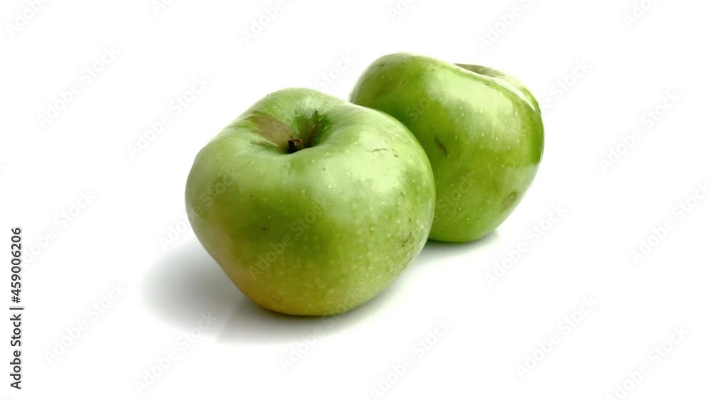 granny smith apple isolated on white background granny smith apple isolated on white background