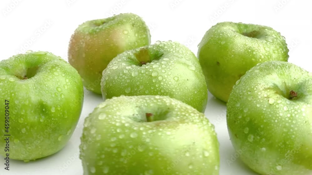 granny smith apple isolated on white background granny smith apple isolated on white background