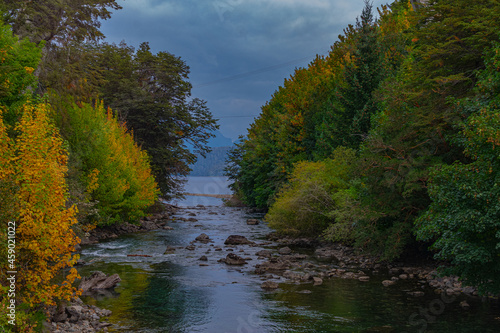 Rio correntoso