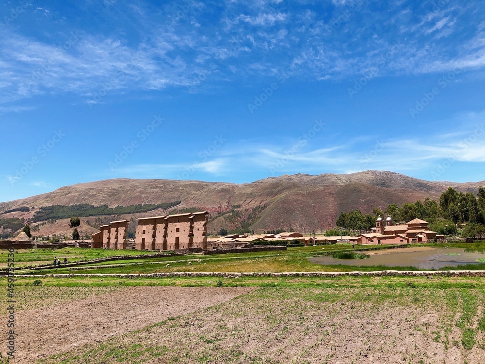 [Peru] Temple of Wiracocha in Raqchi ruins (San pedro District)