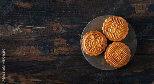 Moon cake, Chinese traditional pastry