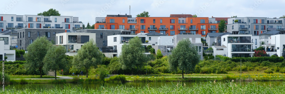 Moderne Wohngebäude am Phoenixsee, Hörde, Dortmund, Ruhrgebiet, Nordrhein-Westfalen, Deutschland, Europa