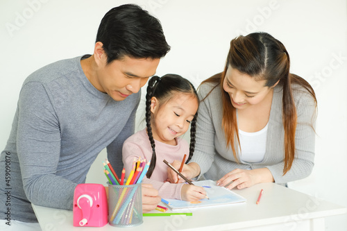 family asian drawing together