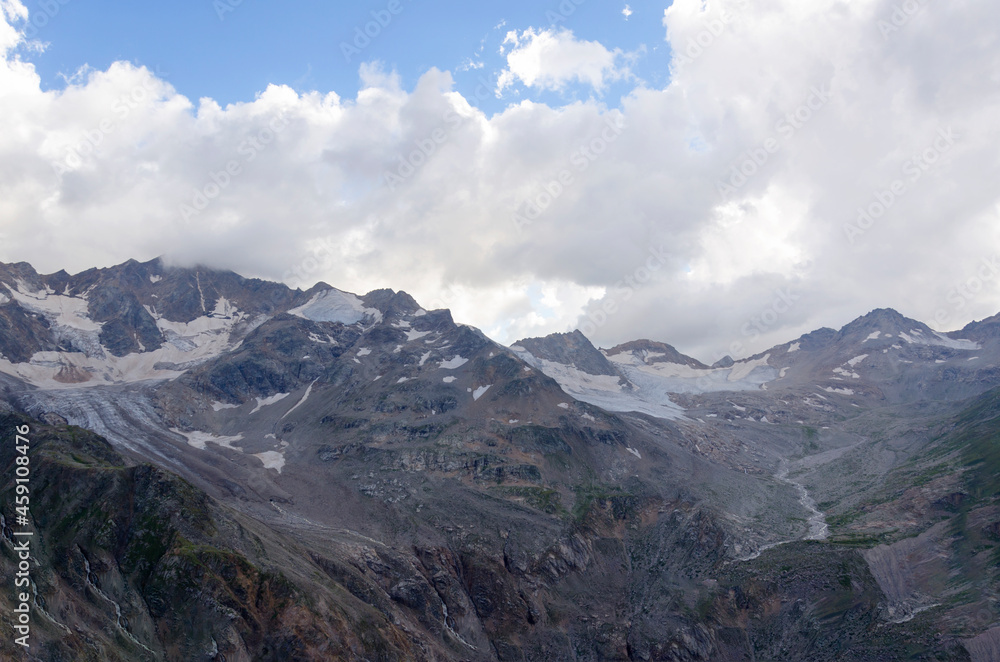 Obraz premium peaks of the Caucasus mountains