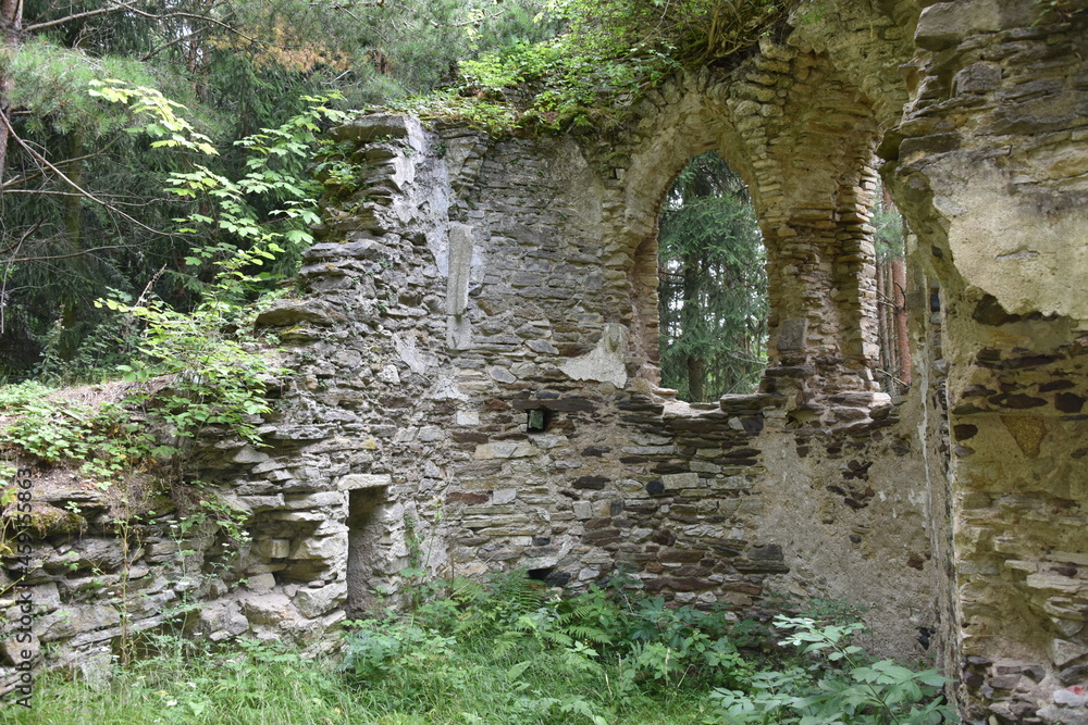 Burgruine Gaber, Rest einer Kirche, Österreich, 19.08.2021