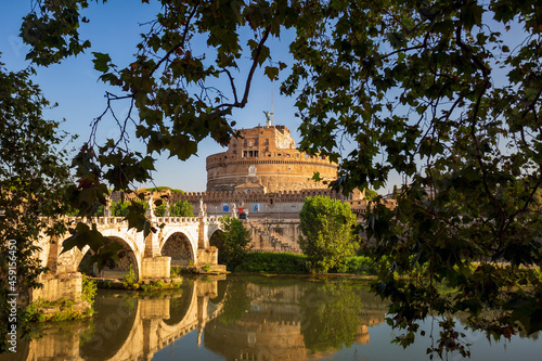 Lungo le sponde del fiume Tevere a Roma. Ponti antichi, castel sant'angelo photo