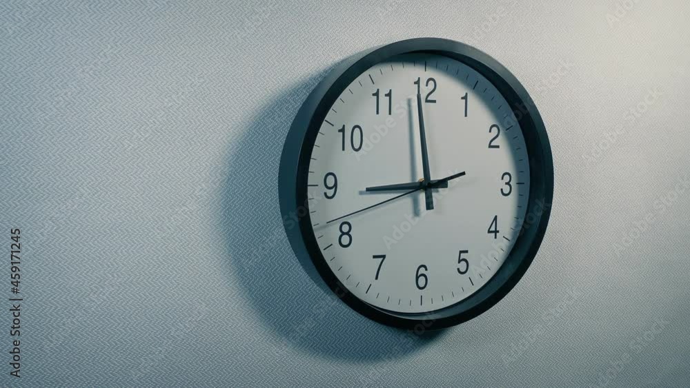 9 O'Clock Wall Clock Moving Shot 9 O'Clock Wall Clock Moving Shot