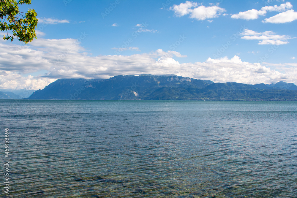 Sur les bords du Lac Leman Sur les bords du Lac Leman