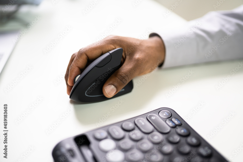 Vertical Ergonomic Optical Mouse Vertical Ergonomic Optical Mouse