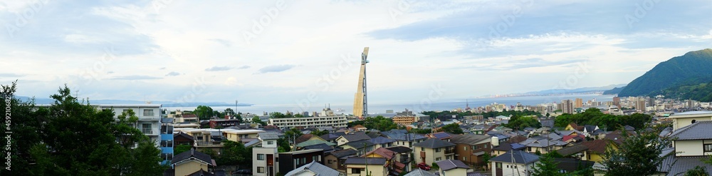 Cityscape of Beppu and B-CON Plaza, Global Tower in Oita, Japan - 日本 大分 別府 グローバルタワー ビーコンプラザ 別府 街並み - obrazy, fototapety, plakaty 