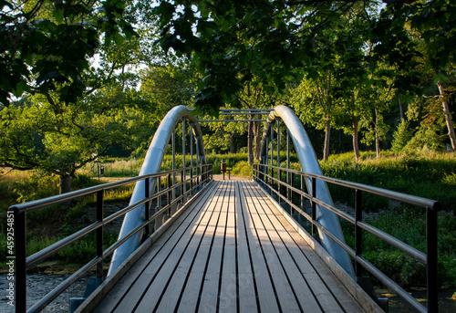 Fototapeta Naklejka Na Ścianę i Meble -  wooden bridge in the park