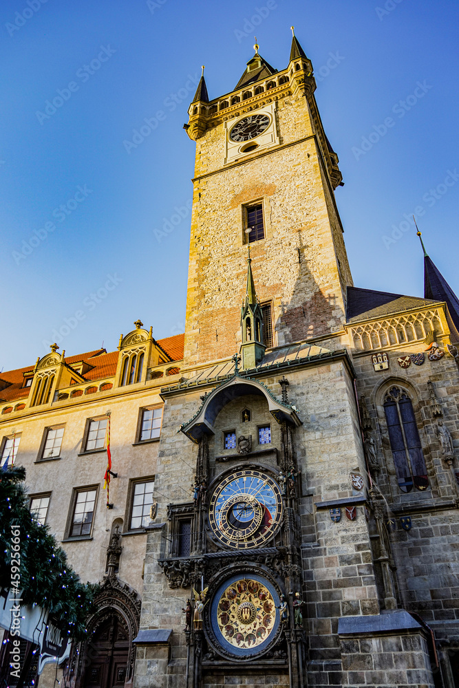 プラハの旧市街広場の天文時計台