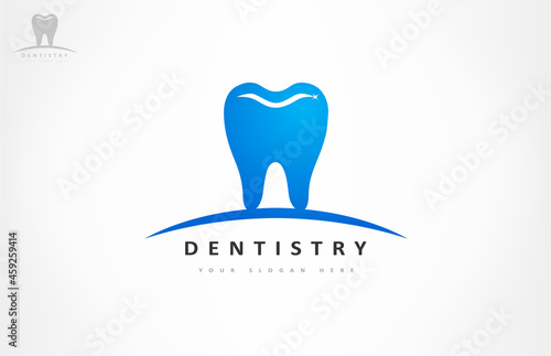 Tooth logo vector. Dentistry design.