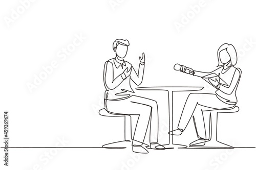 Continuous one line drawing TV presenter woman interviewing celebrity men in television studio shooting interview. Show host, guest talking. TV interview. Single line draw design vector illustration