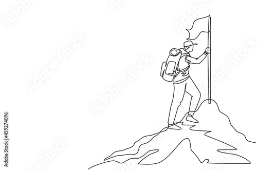 Continuous one line drawing climber in uniform with flag on snowed mounts peak. Happy man climber reached mounts summit enjoying picturesque view. Single line draw design vector graphic illustration