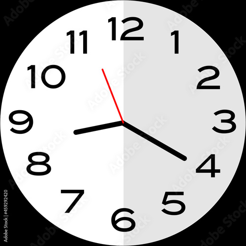 20 minutes past 8 o'clock analog clock icon