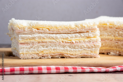 sandwichs de miga de jamon y queso photo