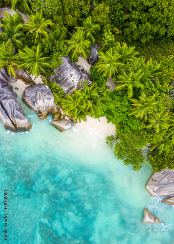 Anse Source D'Argent - the most beautiful beach of Seychelles. La Digue Island, Seychelles