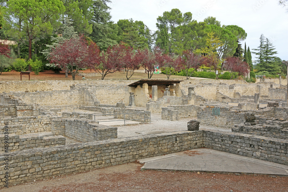 Fototapeta premium Roman remains in Vaison-la-Romaine, France 