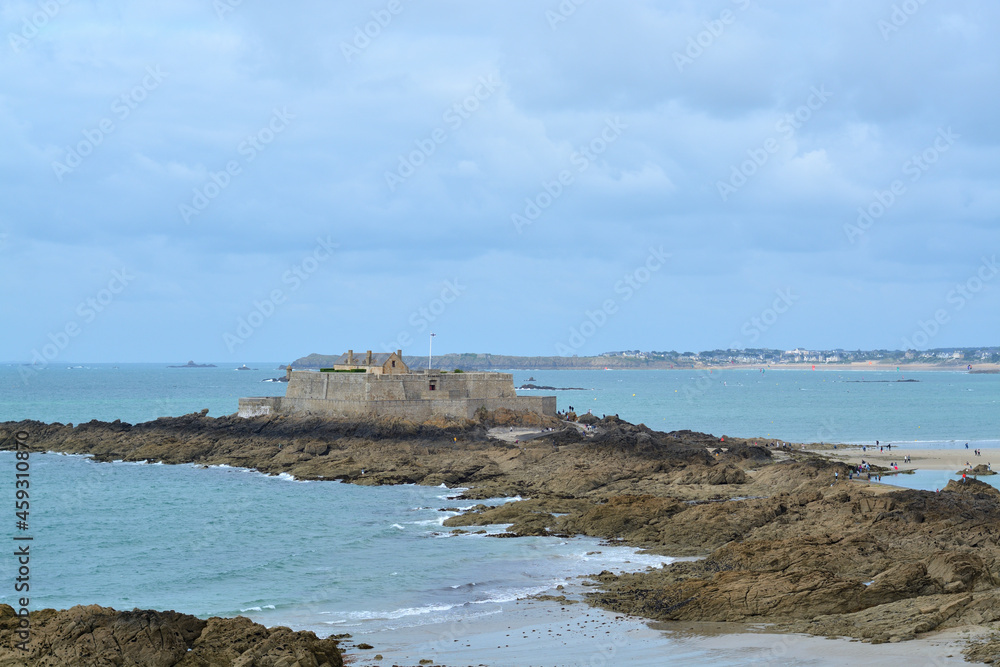 The beach before Fort National, Saint-Malo.