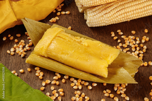 Pamonha comida tipica do brasil feita de milho