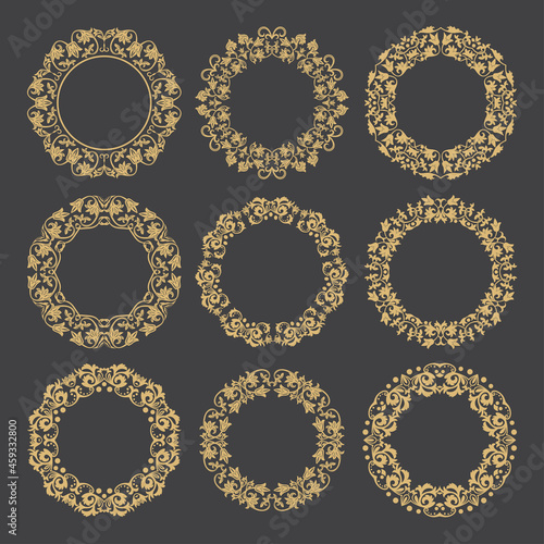 Set circular baroque ornament.