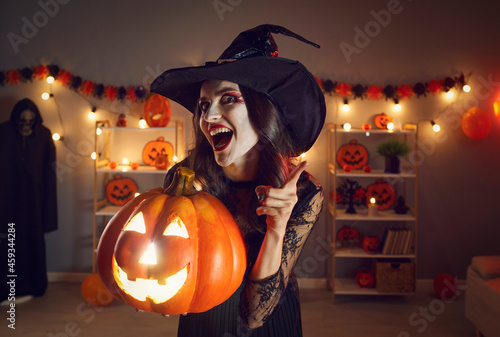 Canvas Portrait of woman in wicked witch costume
