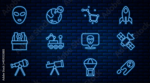 Set line Comet falling down fast, Satellite, Great Bear constellation, Mars rover, Astronomical observatory, Alien, and Earth globe icon. Vector