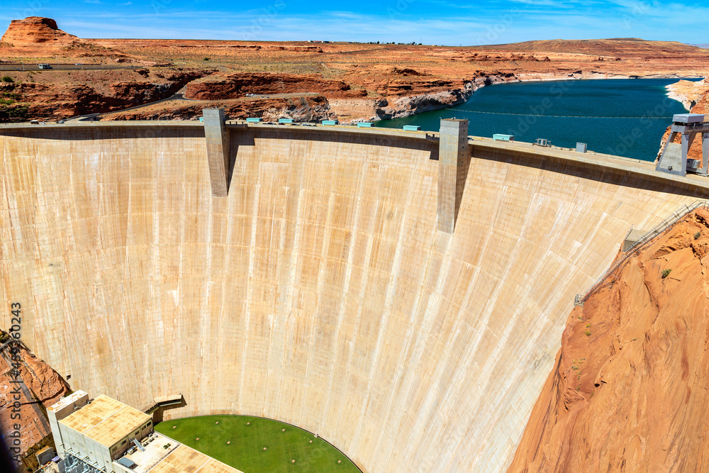 Obraz premium Glen Canyon Dam at Colorado river