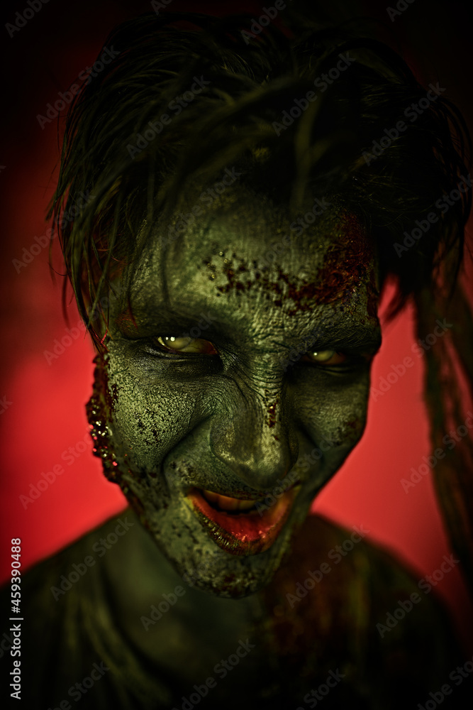 Obraz premium making faces zombie