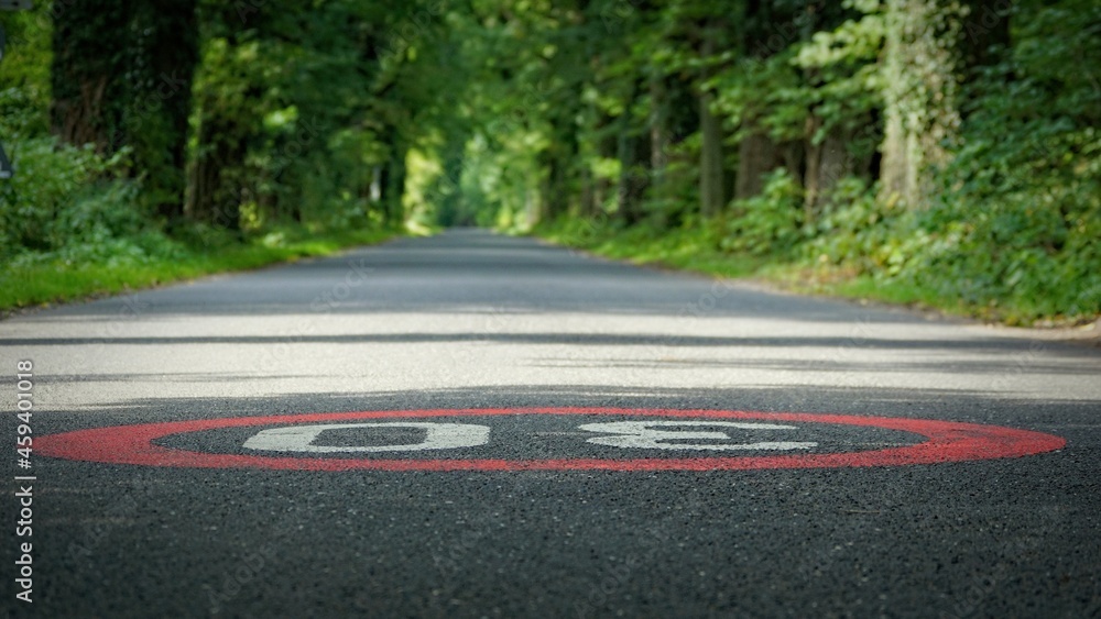 Verkehr: Tempolimit für die Umwelt? Verkehr: Tempolimit für die Umwelt?