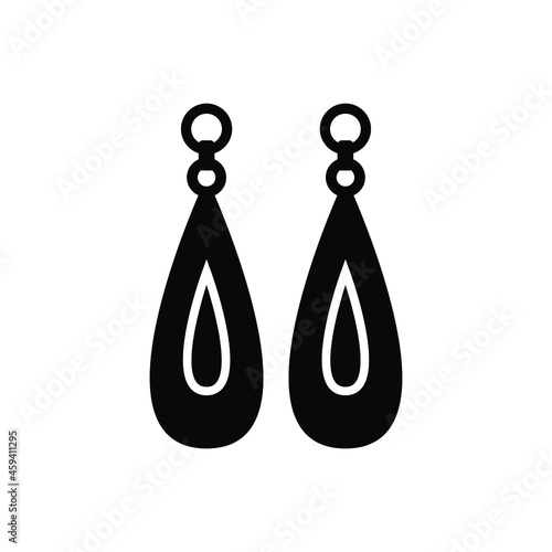 Earrings icon vector. jewelry illustration sign. bijouterie symbol or logo.