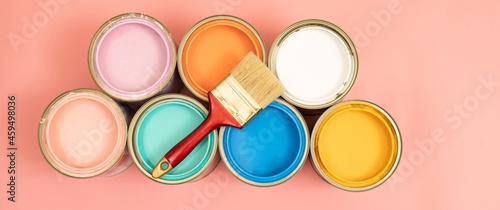 When choosing a color to paint inside the house Do not forget to pay attention to the properties of interior paint. for the good health of everyone in the house