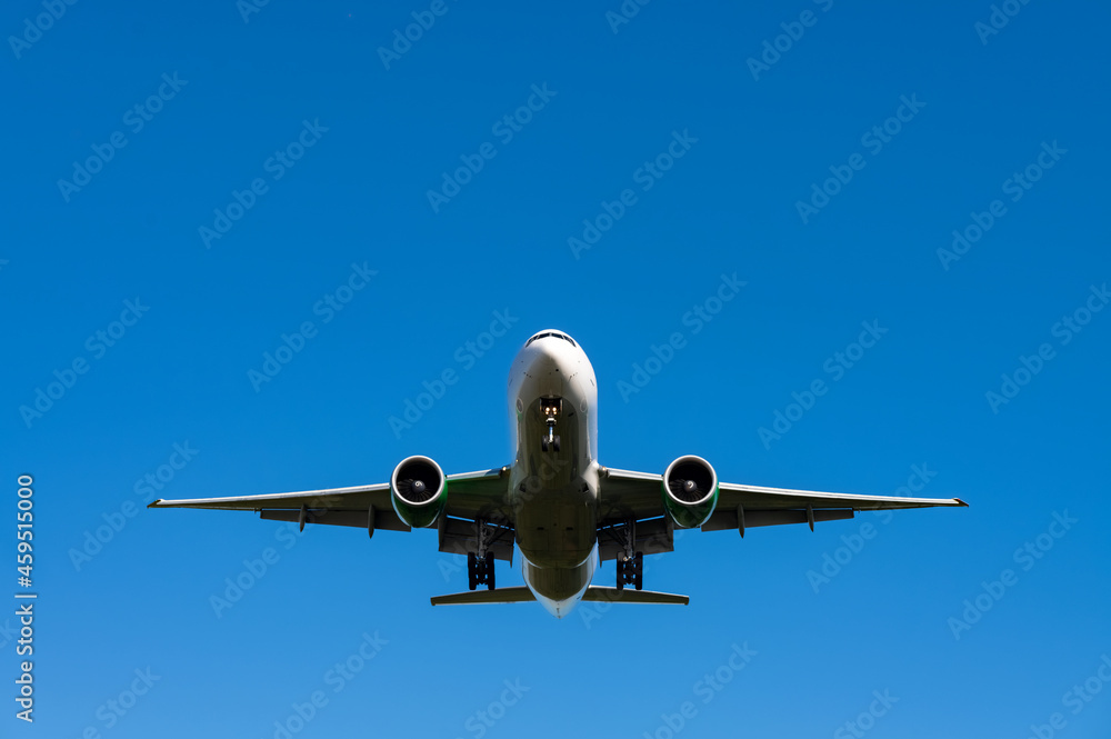 Flugzeug blauer Himmel von unten Umriss Sonne Tragflächen Start Landung Fliegen Flugplatz Airport Frankfurt Deutschland Jet Reise Verbindung Abflug Symmetrie Luftverkehr Frontal Fernweh Urlaub Flugzeug blauer Himmel von unten Umriss Sonne Tragflächen Start Landung Fliegen Flugplatz Airport Frankfurt Deutschland Jet Reise Verbindung Abflug Symmetrie Luftverkehr Frontal Fernweh Urlaub
