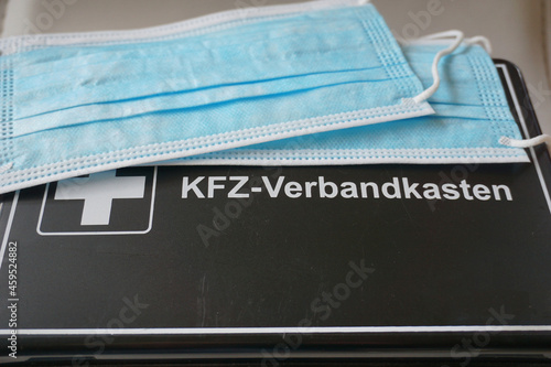 Kommt die Pflicht in Deutschland Masken im KFZ Verbandkasten mitzuführen photo