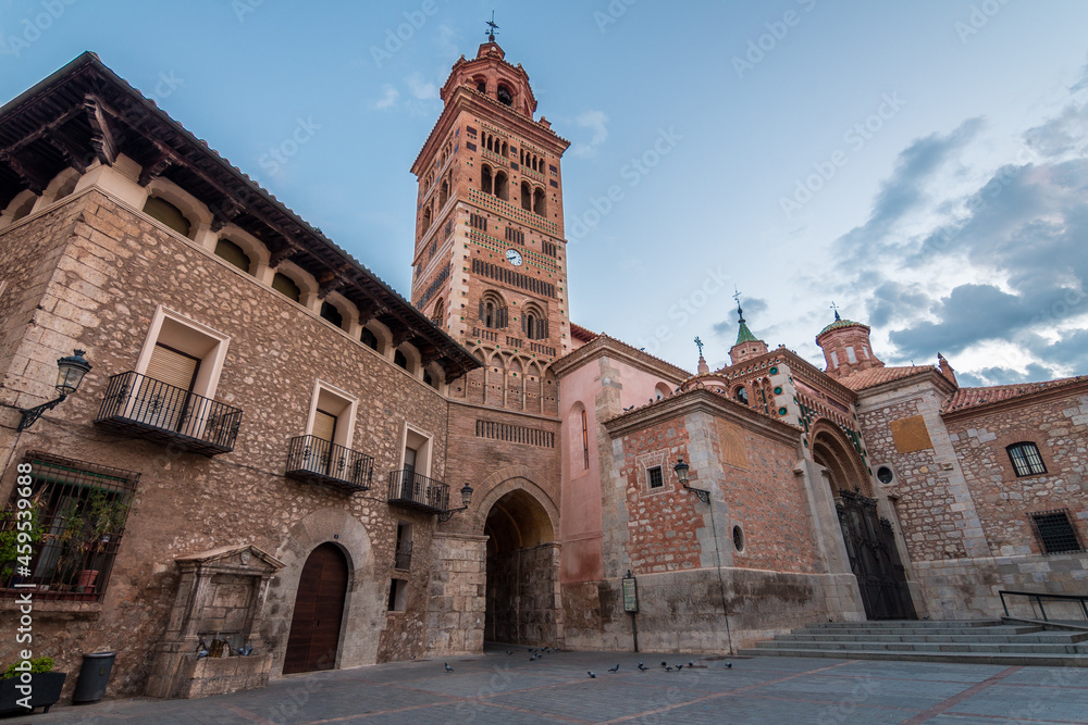 Obraz premium mudejar style tower in teruel old town, Spain