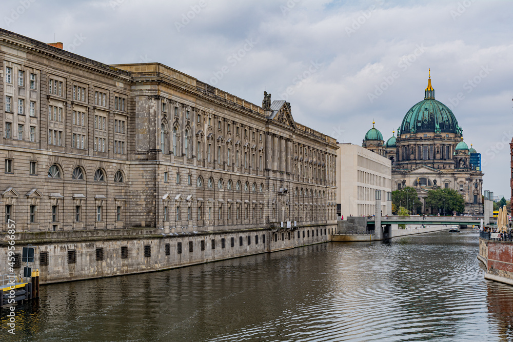 Naklejka premium Historic buildings on the spree riverbank in the Center of Berlin, Germany